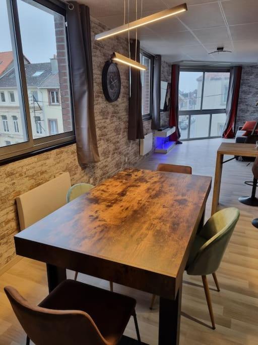 Cosy Loft - Calais Apartment ภายนอก รูปภาพ