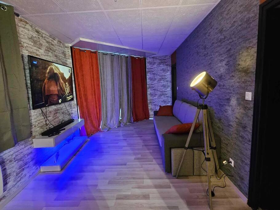 Cosy Loft - Calais Apartment ภายนอก รูปภาพ